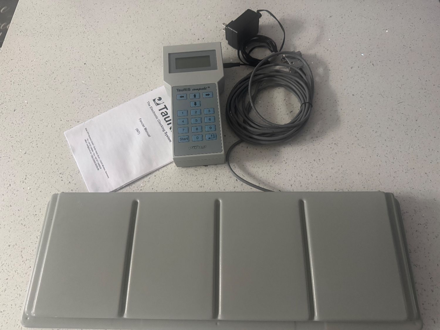 TauRIS Compakt XL Clock with Quad-pad Kit